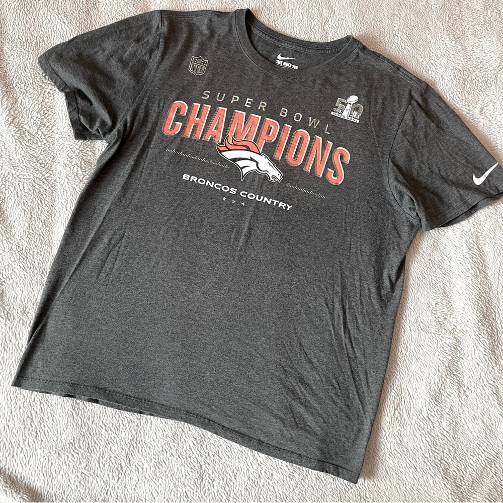Men’s Nike Broncos Super Bowl Champions Tee | Size Large